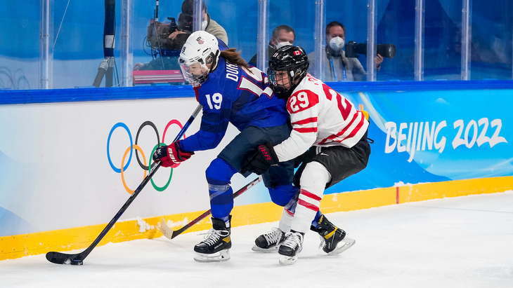 Женская сборная Канады по хоккею выиграла все матчи на групповом этапе олимпийского турнира в Пекине