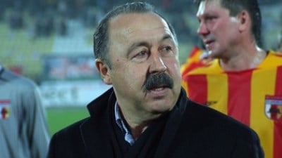 Валерий Газзаев