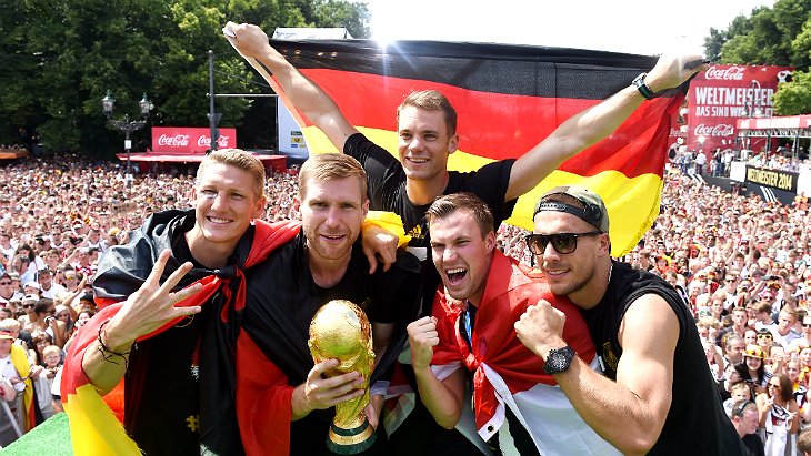 Сборная Германии отмечает победу на ЧМ-2014