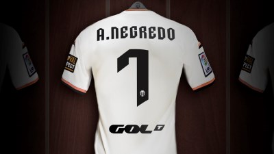 Альваро Негредо получит в Валенсии майку с 7-м номером