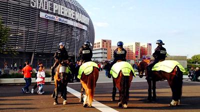 Полиция около стадиона
