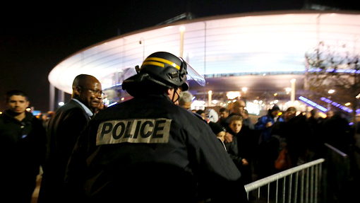 Операция полиции Парижа по эвакуации зрителей «Стад де Франс»
