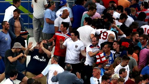 Стычки между российскими и английскими болельщиками произошли в минувшую субботу в Марселе