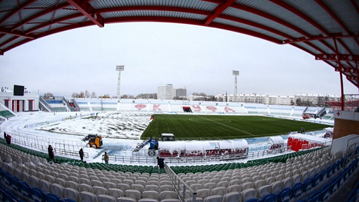Стадион «Нефтяник» перед матчем