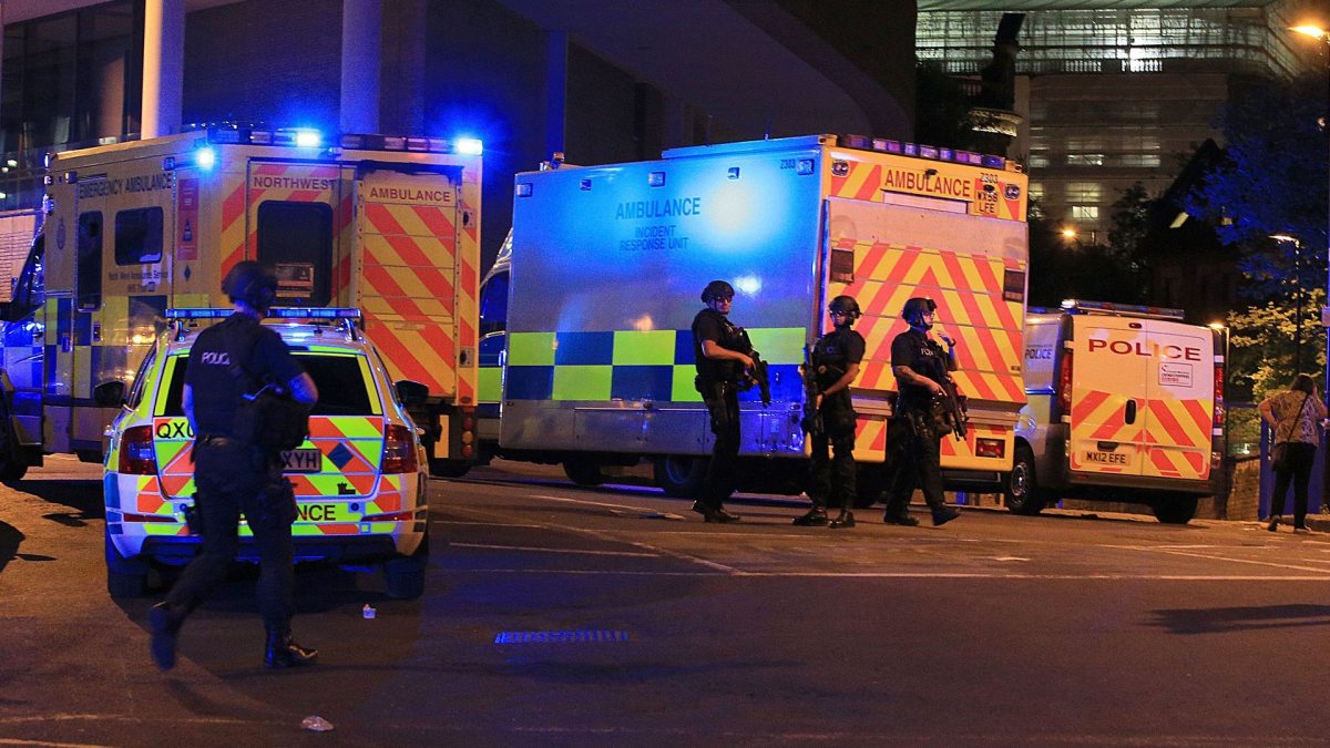 19 человек погибли в результате взрыва возле стадиона в Манчестере