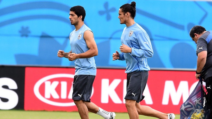 Уругвай снова сыграет в два форварда