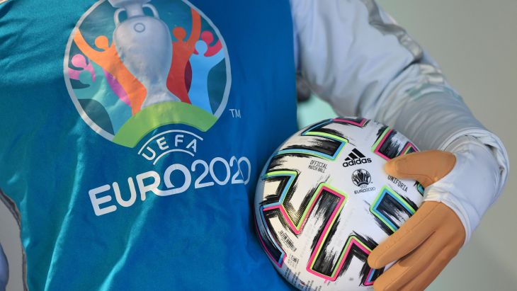 Лого и мяч Евро-2020