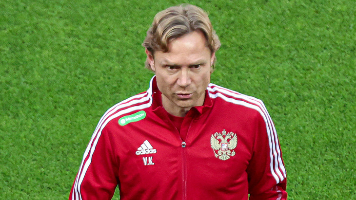 Валерий Карпин