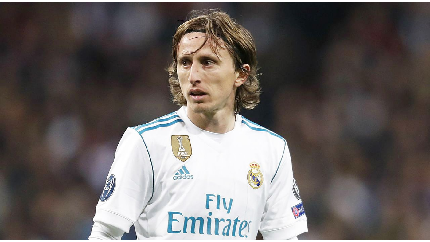 Контракт модрича. Modric Реал Мадрид. Модрич футболист Реал Мадрид.