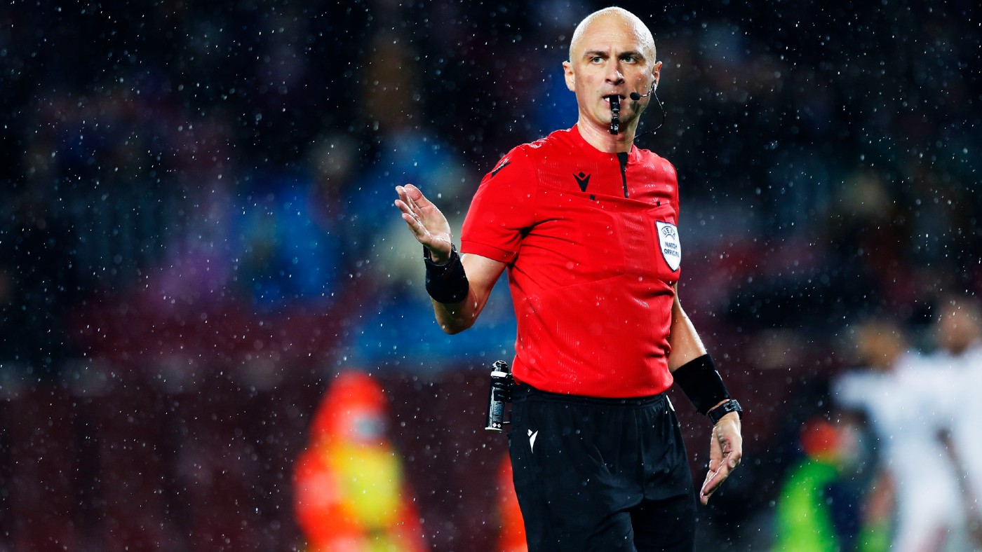 FIFA referee Сергей