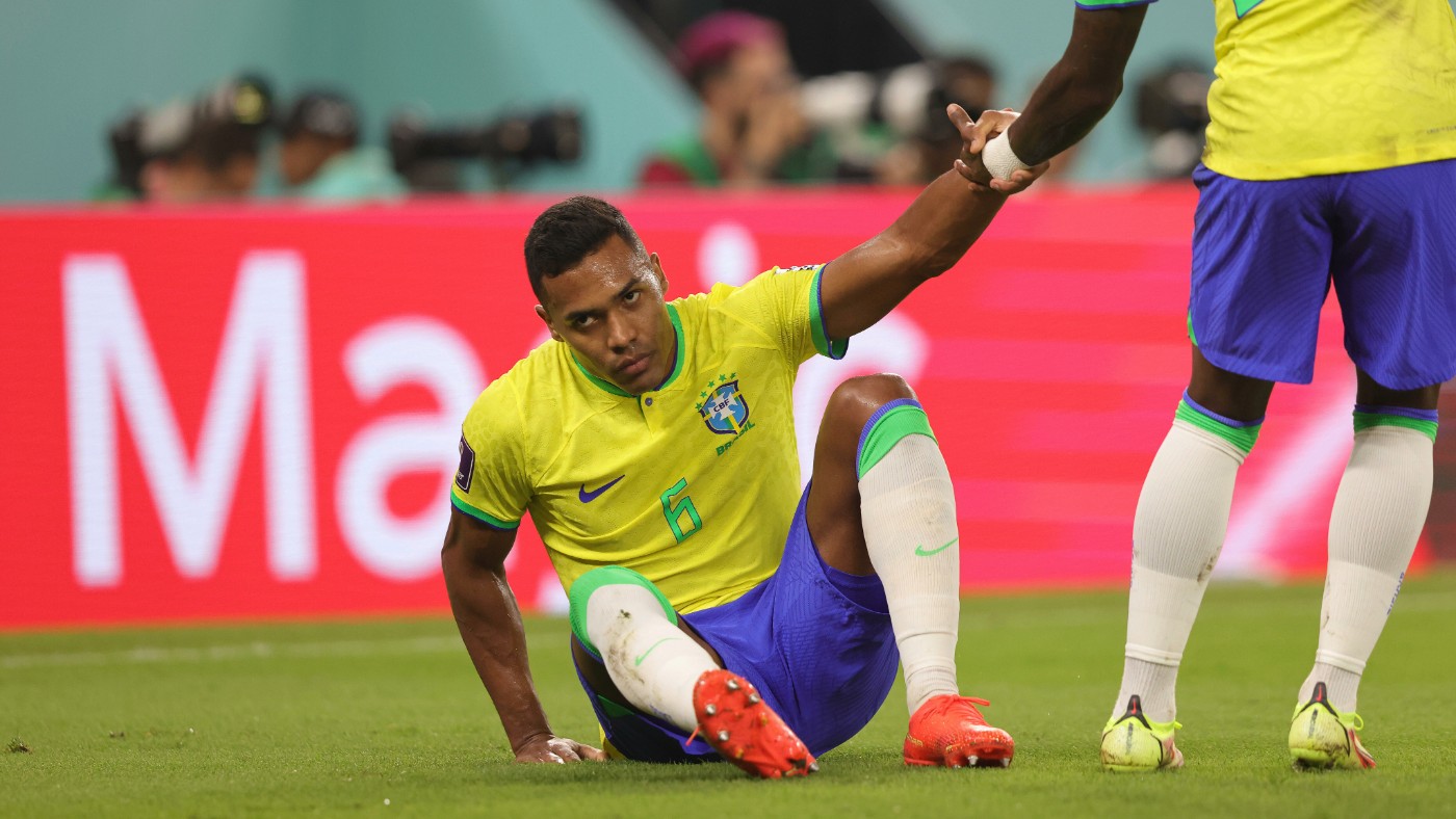 Алекс Сандро и Данило не сыграют за Бразилию против Камеруна на ЧМ-2022