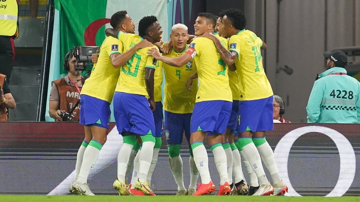 Бразилия обошла Германию по забитым голам на ЧМ