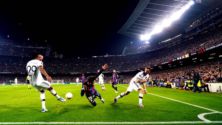 Матч «Барселона» — «Манчестер Юнайтед» посетили 90 255 зрителей