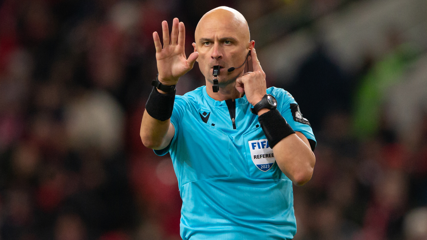 FIFA referee Сергей