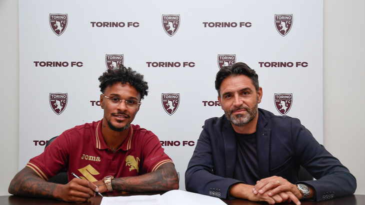 Валентино Лазаро подписывает контракт с «Торино»