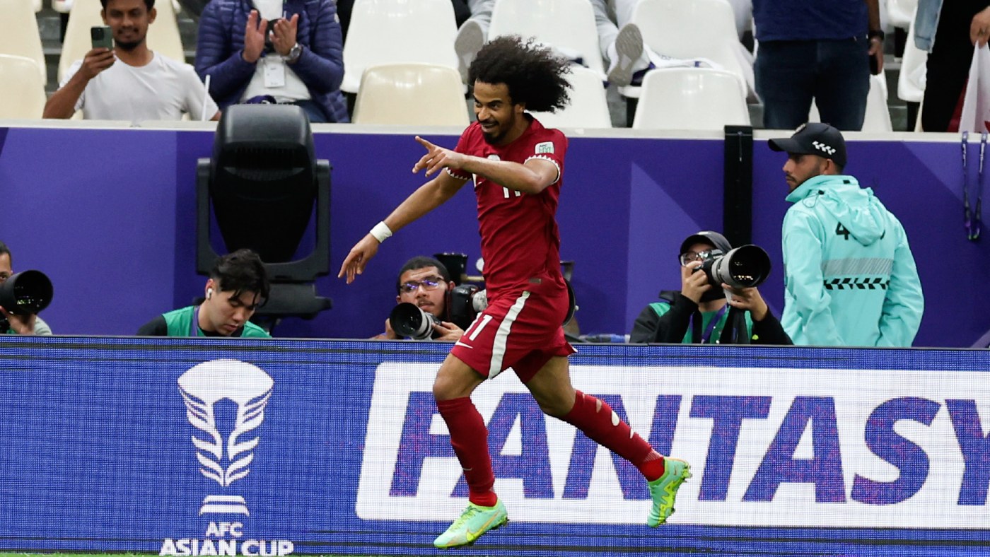 Катар одержал волевую победу над Палестиной и вышел в четвертьфинал Кубка Азии