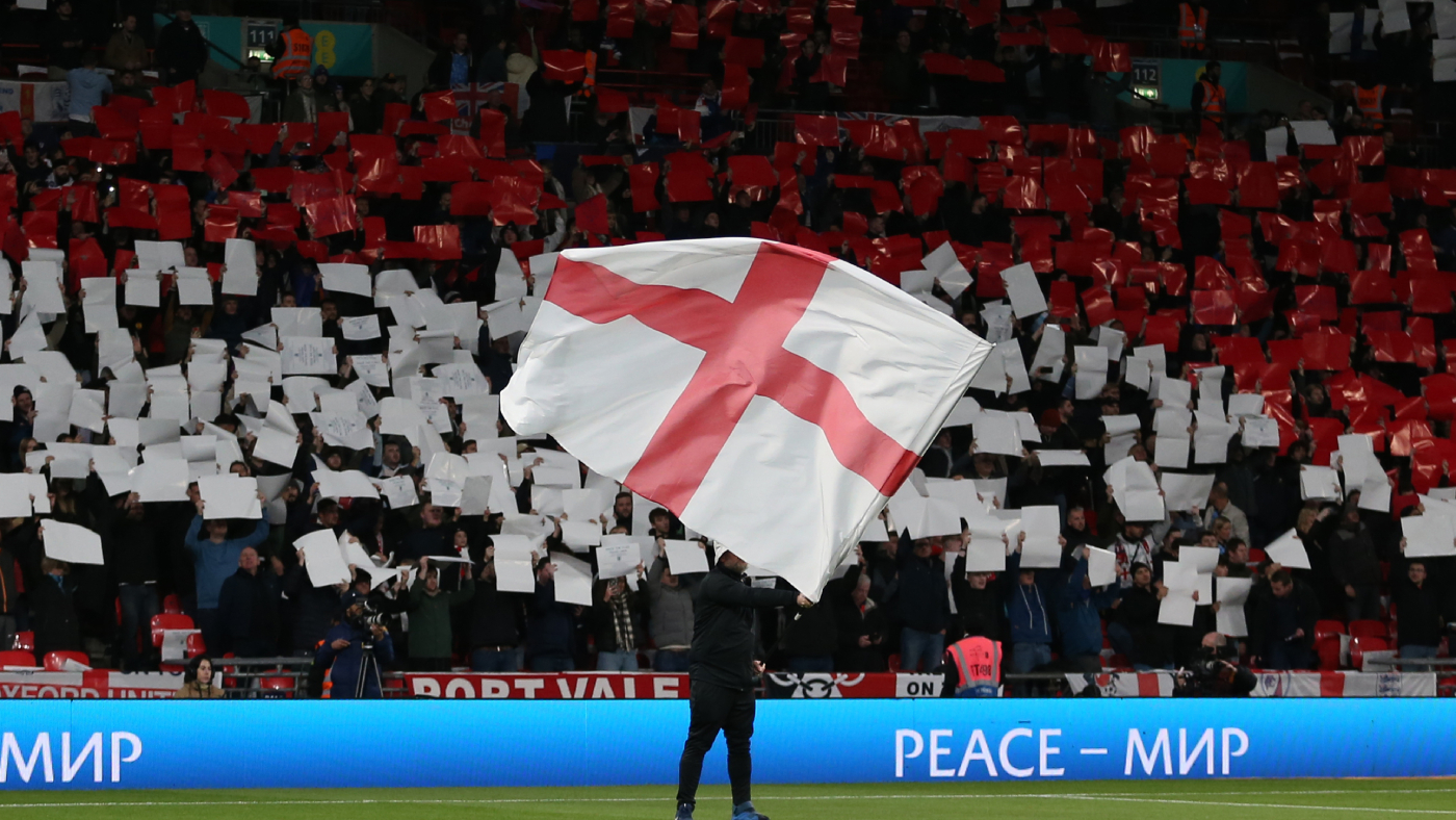 Болельщики Англии и Сербии устроили драку перед матчем Евро-2024