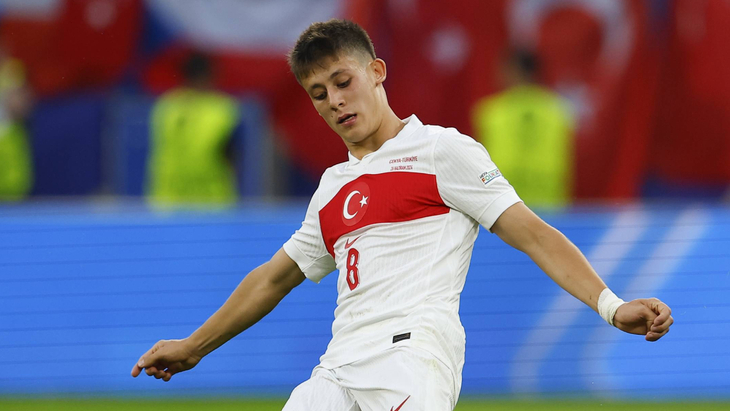 Арда Гюлер — игрок сборной Турции