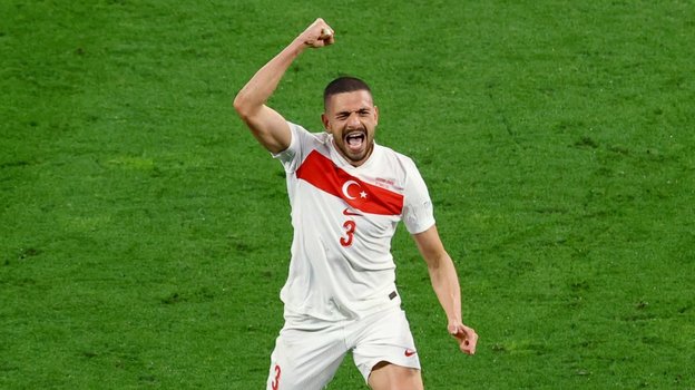 УЕФА может наказать игрока сборной Турции