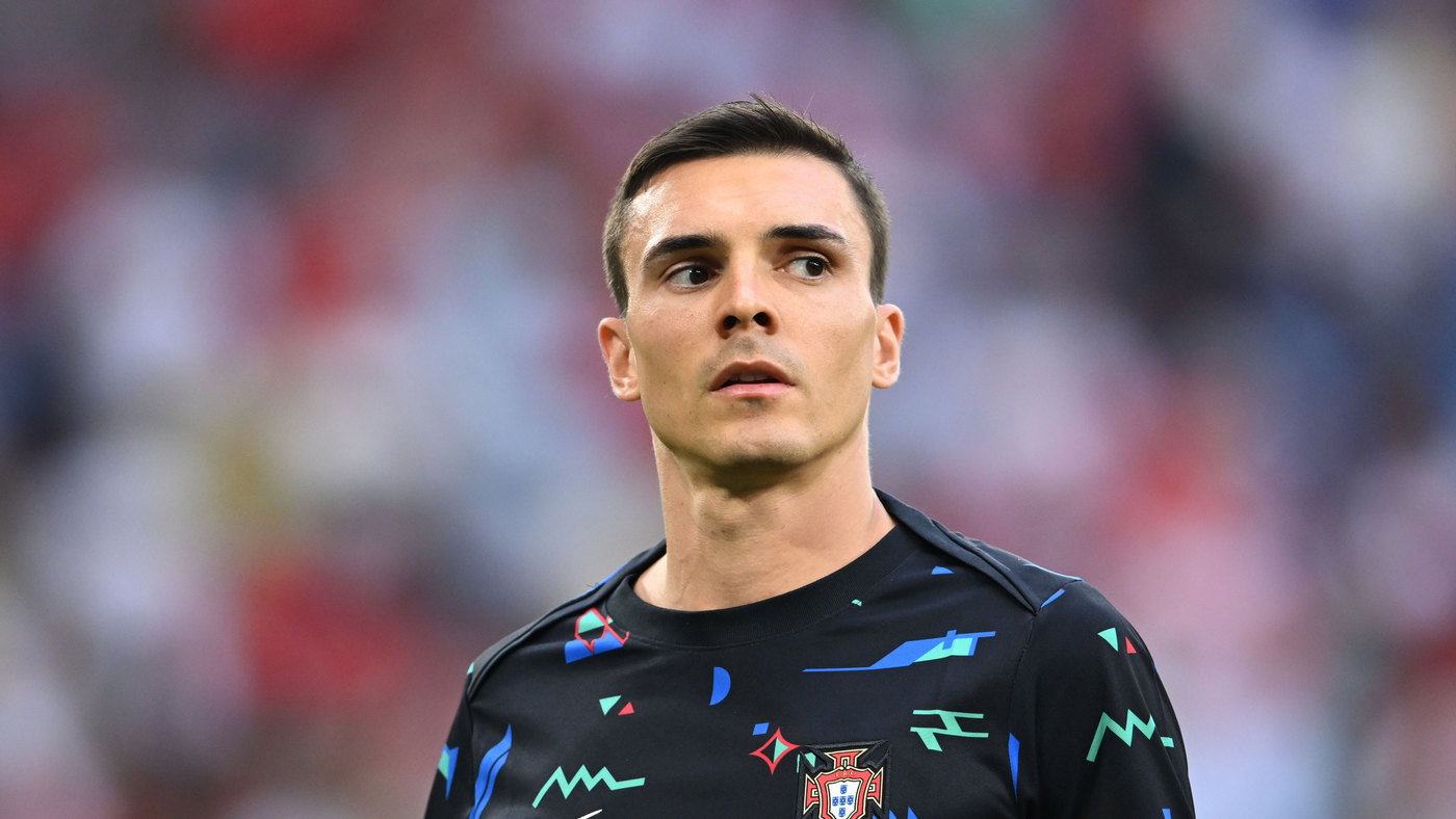 «Бавария» объявила о переходе опорного полузащитника сборной Португалии