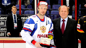 Илья Ковальчук (слева)