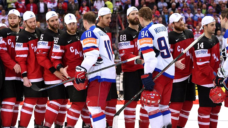 Всего шесть игроков сборной России остались на церемонию награждения канадцев