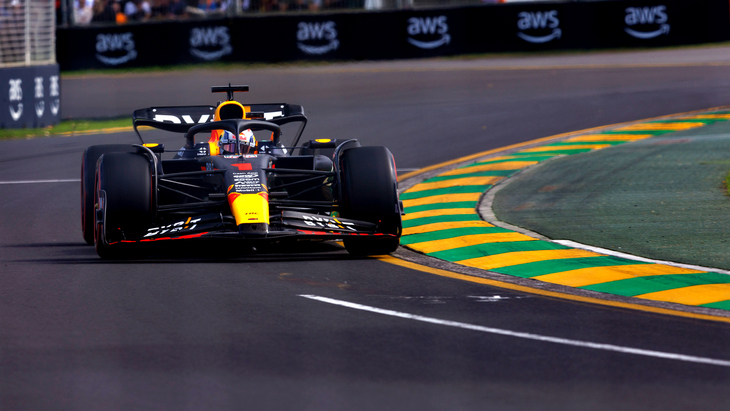 Макс Ферстаппен впервые в карьере завоевал поул на Гран-при Австралии