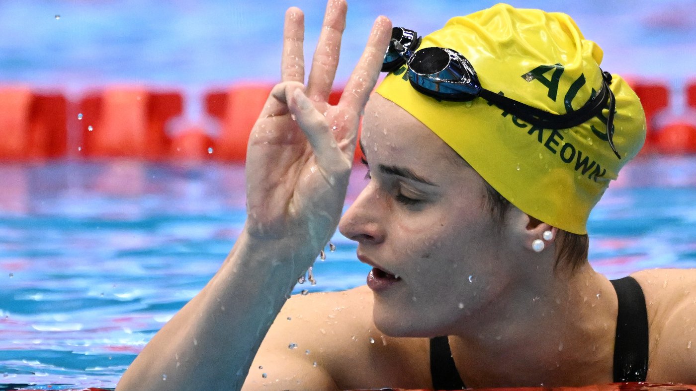 Австралийка Маккиоун стала олимпийской чемпионкой по плаванию на дистанции 100 м на спине