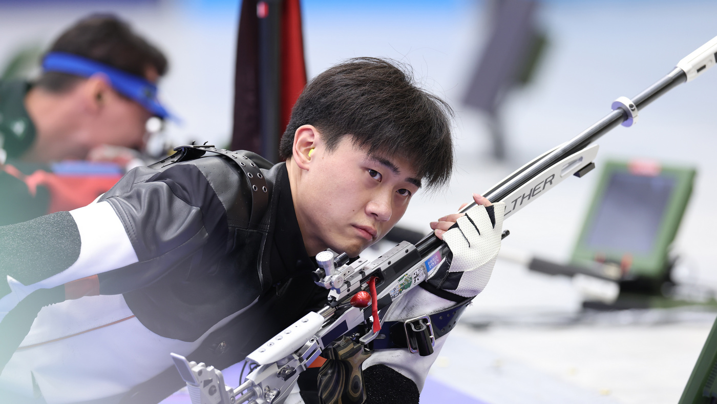 Китаец Лю Юкунь выиграл золото Олимпиады в соревнованиях по стрельбе из винтовки