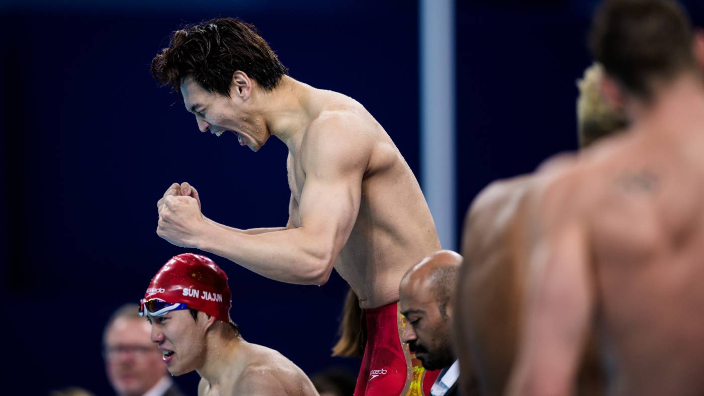 Китай выиграл золото в плавании на 4х100 комплексом у мужчин на ОИ, а США у женщин