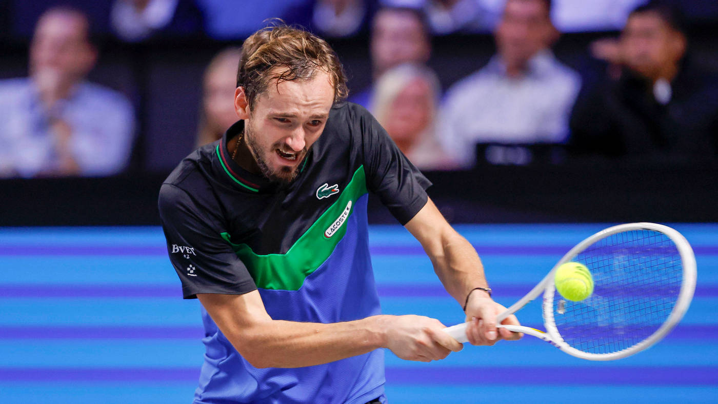 Тарпищев: Медведев хорошо выступит на Australian Open, если пройдет два-три круга